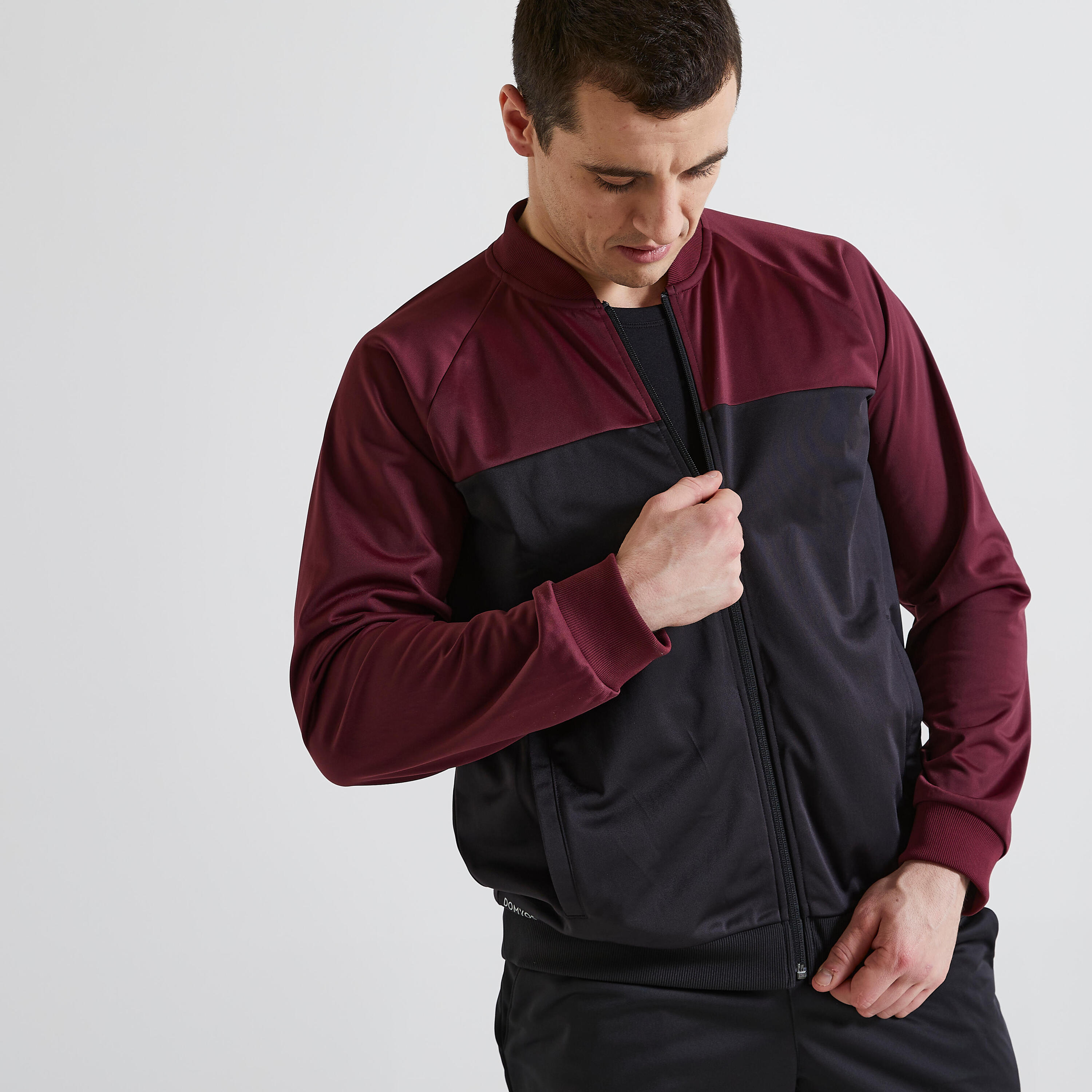 Fitness Tracksuit with Fitted Legs - Black/Burgundy 2/4