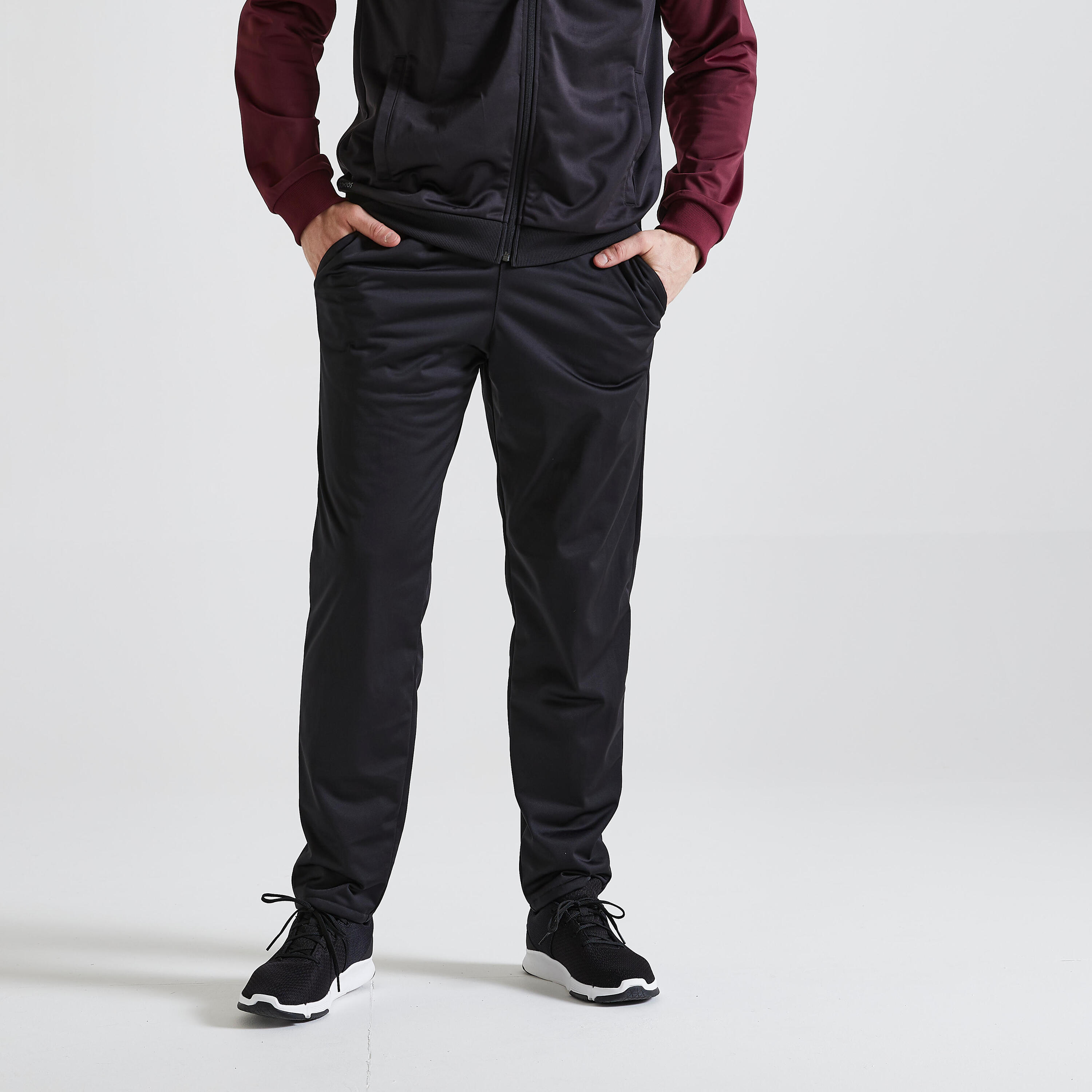 Fitness Tracksuit with Fitted Legs - Black/Burgundy 3/4