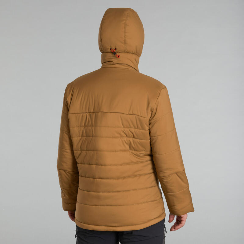 Pánská turistická prošívaná bunda se syntetickou výplní s kapucí TREK 500 hnědá