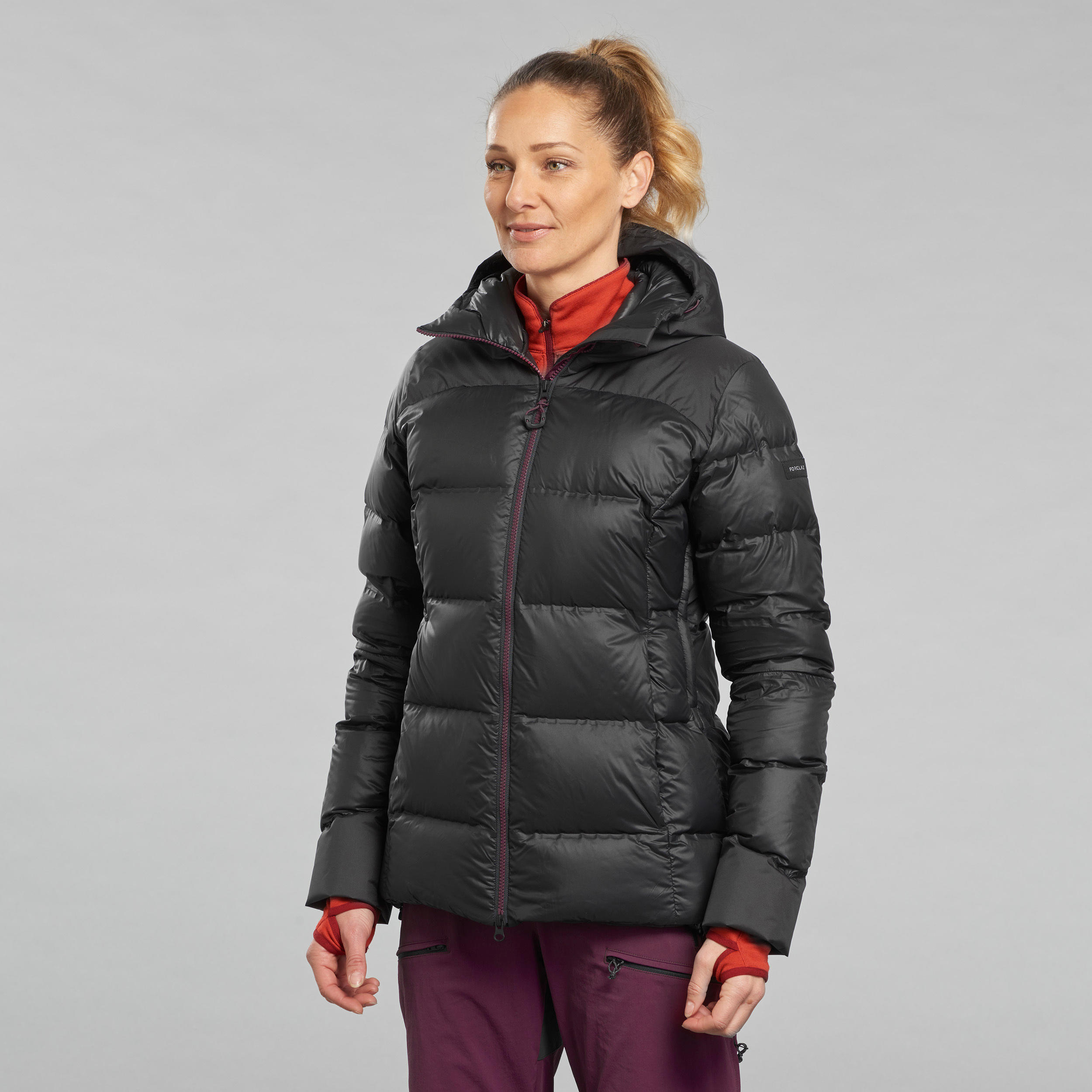 Plumifero de montana y trekking Mujer Forclaz MT900 granate negro