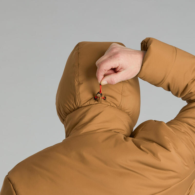 Pánská turistická prošívaná bunda se syntetickou výplní s kapucí TREK 500 hnědá