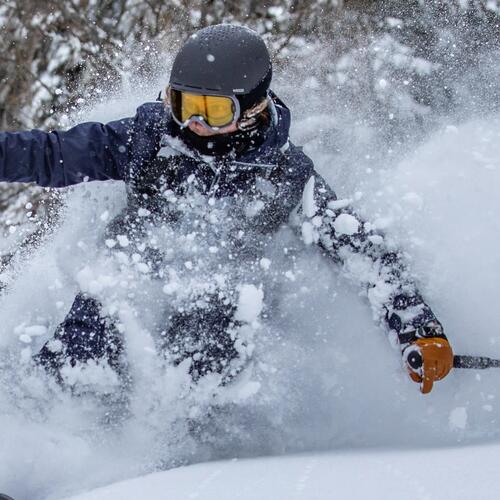 freeride skiing