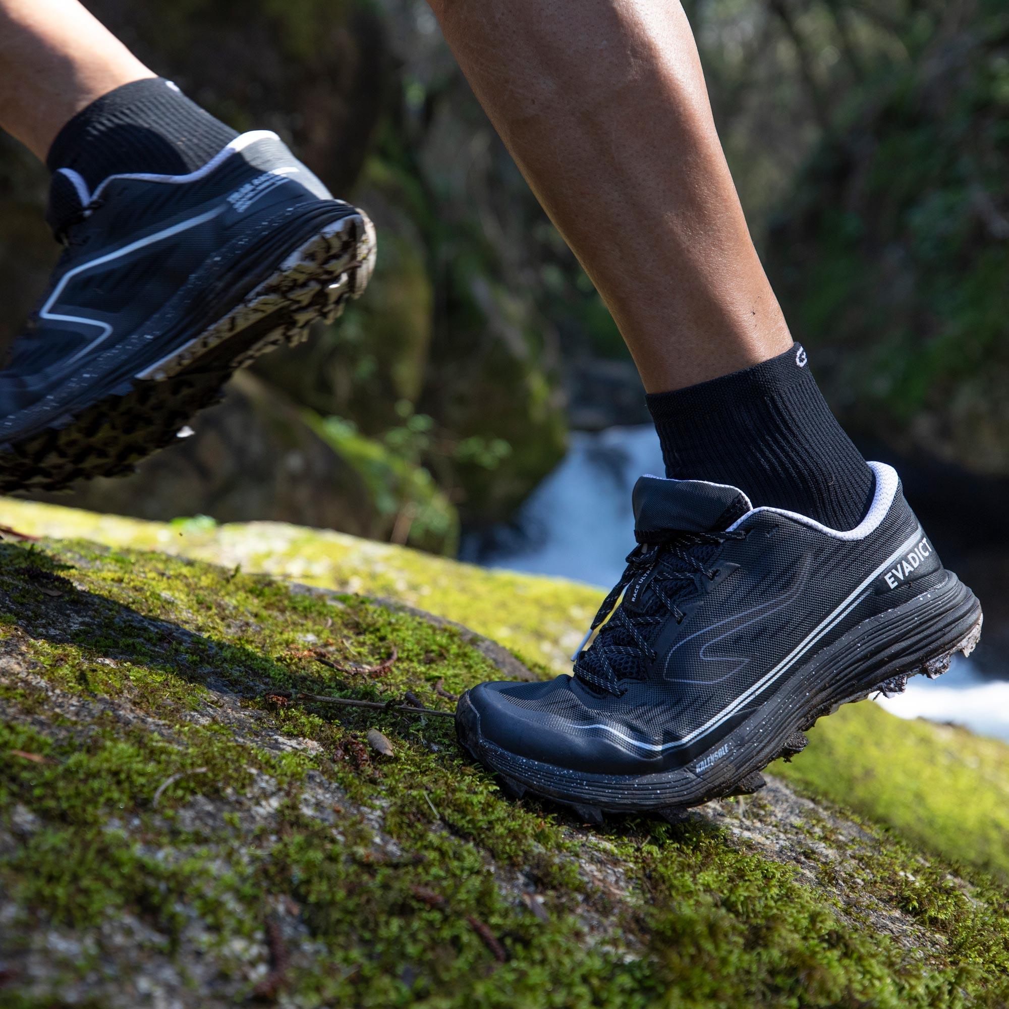 MEN'S RACE ULTRA TRAIL RUNNING SHOES - BLACK/WHITE 16/18