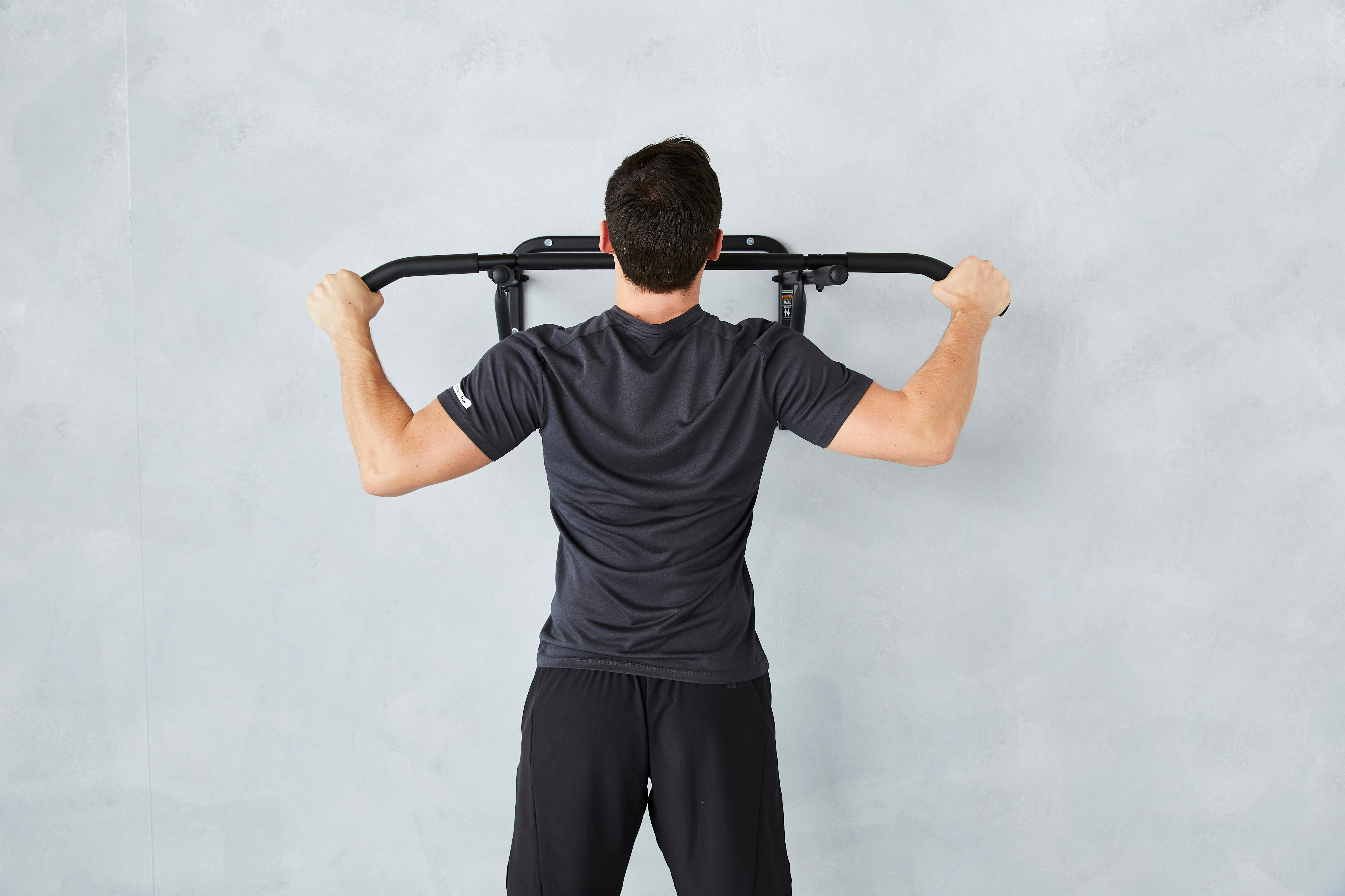 Gym Strength Training Pull Up Bar 900 Black