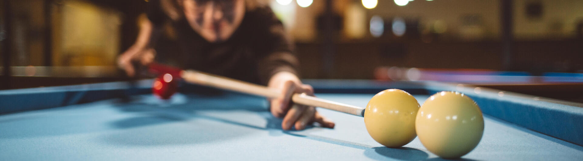 Règles du Billard Français : Apprenez à jouer à la carambole !