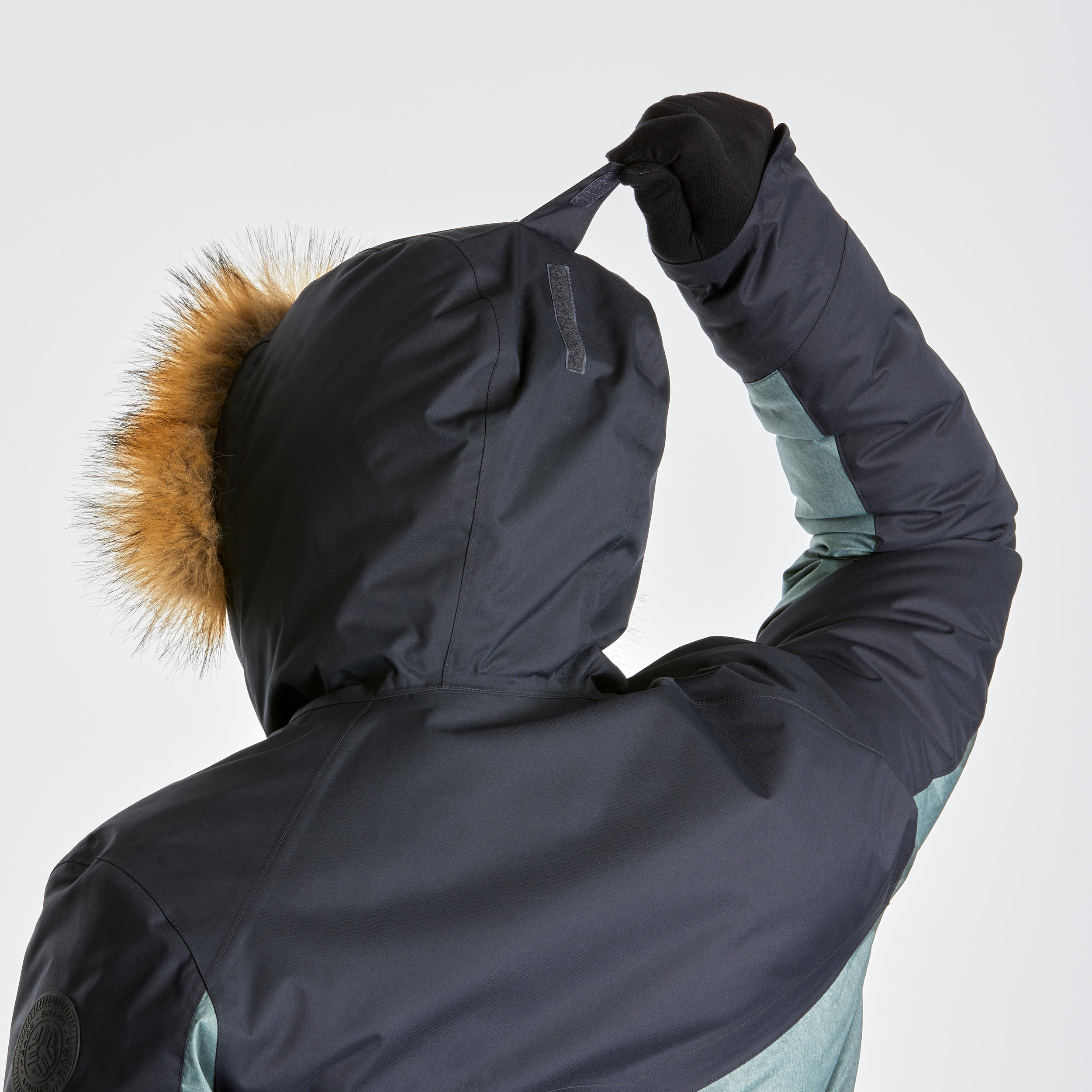 Men’s Warm and Waterproof Light Snow Hiking Parka - SH500 X-WARM. 8/13