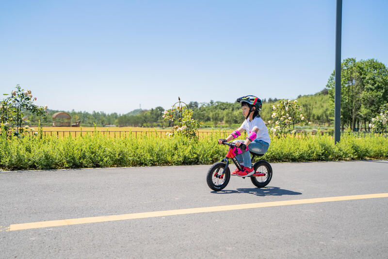 RUNRIDE 920 BALANCE BIKE - BLACK RED