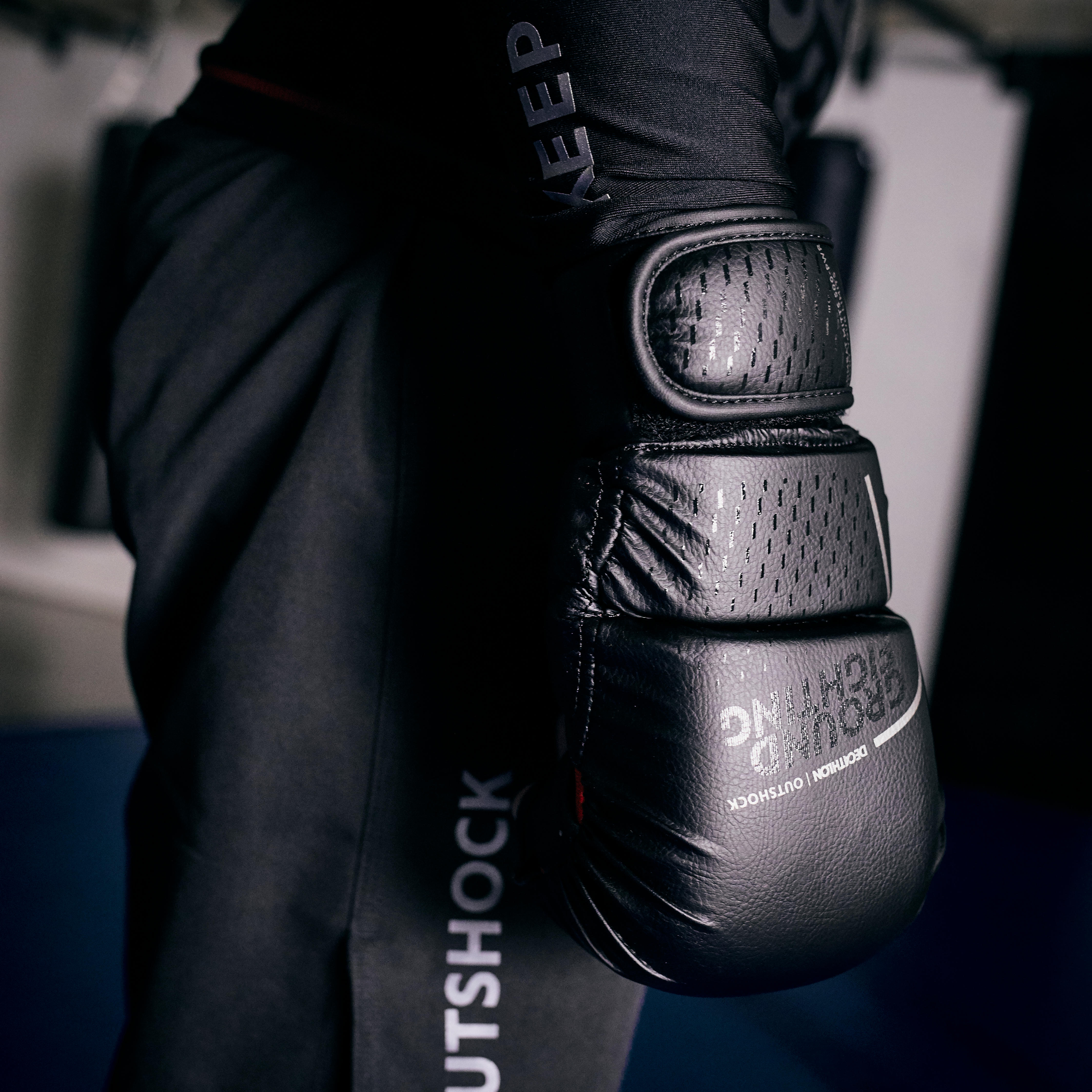 Combat and Grappling Mitts 500 - Black - OUTSHOCK