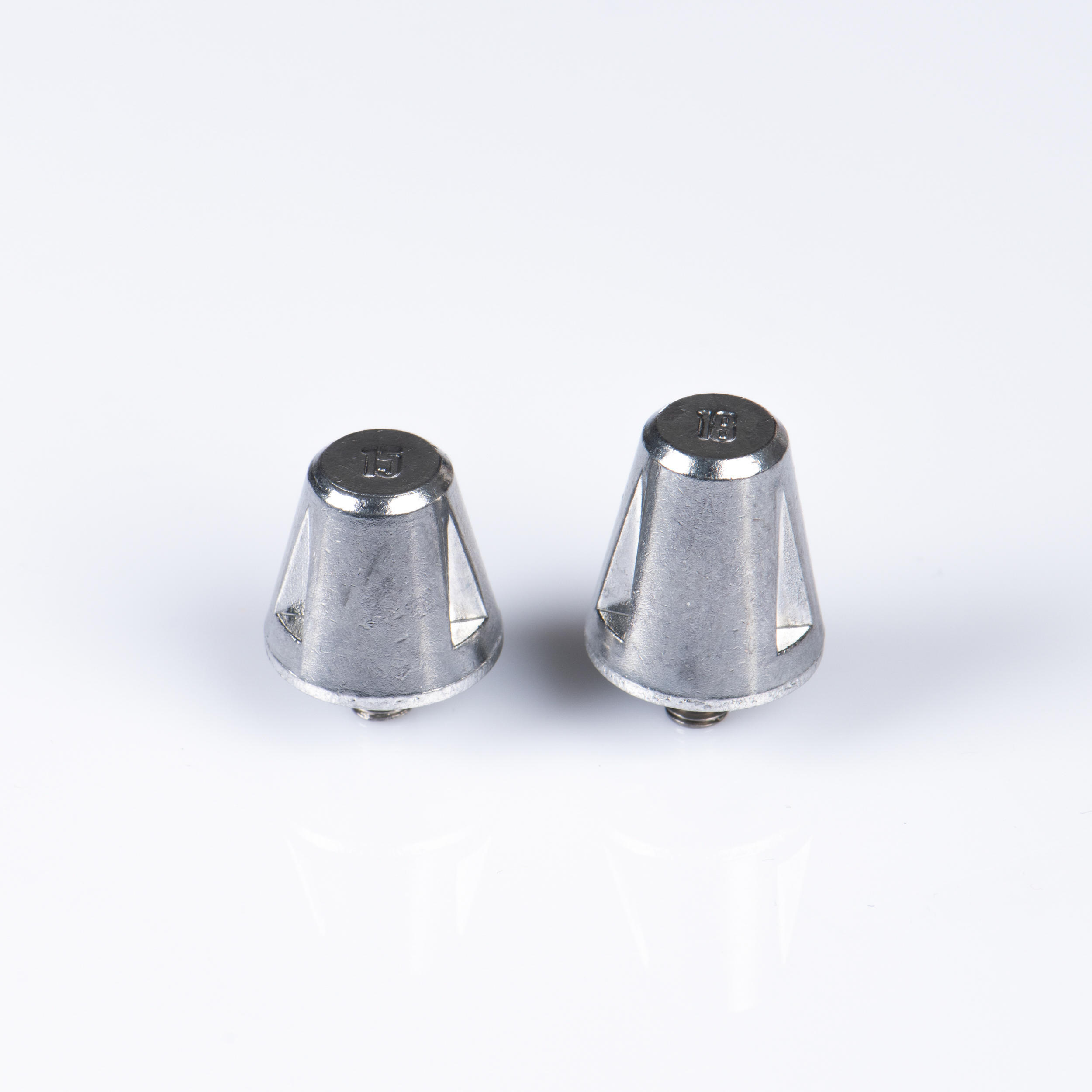 Screw-On 15/18 mm Aluminium Rugby Studs 3/3
