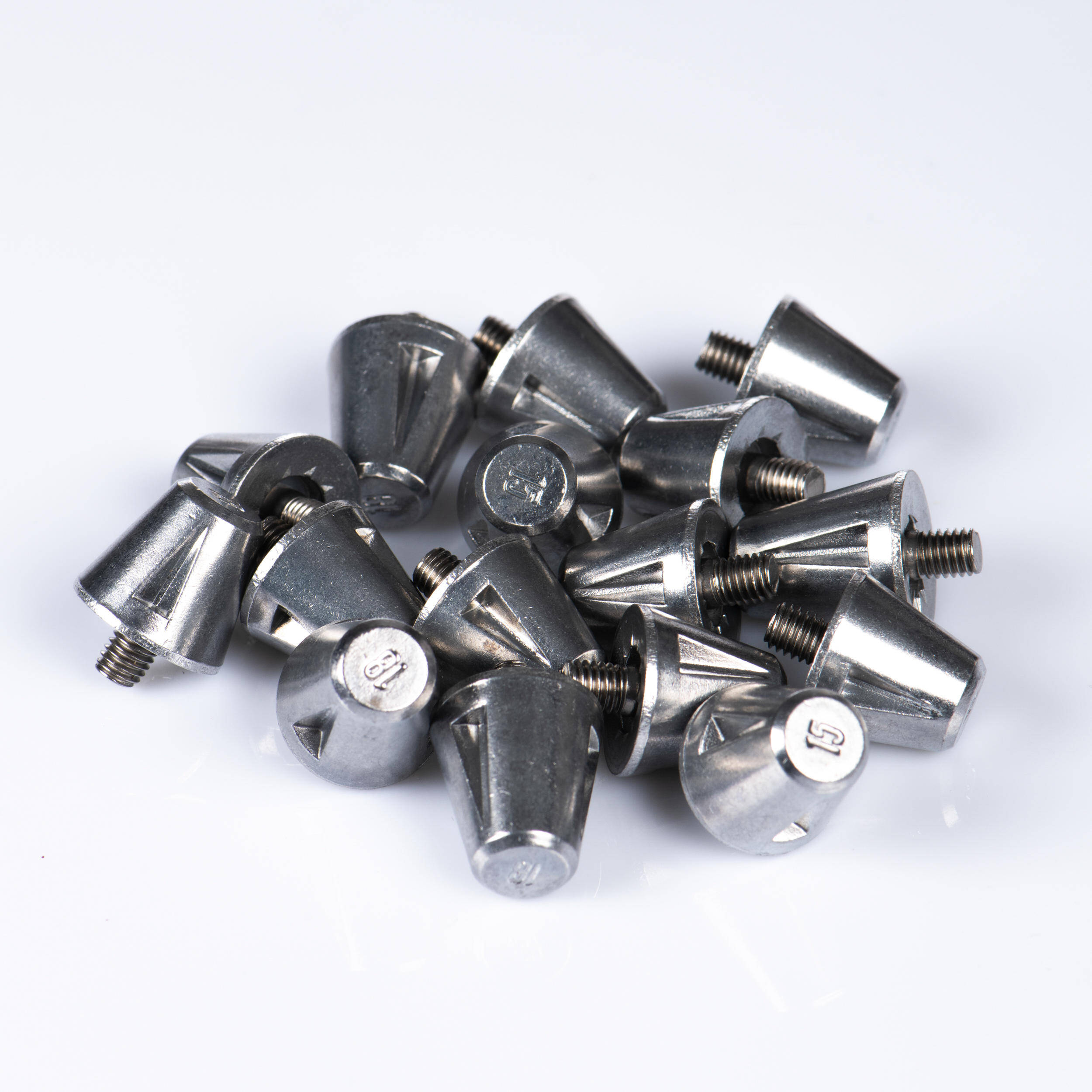 Screw-On 15/18 mm Aluminium Rugby Studs -  2