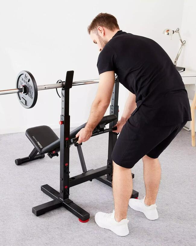 BANCO INCLINÁVEL DE MUSCULAÇÃO COM CAVILHAS REBATÍVEIS