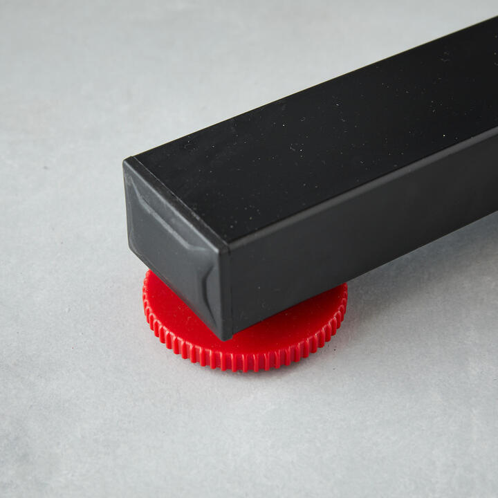 Tiltable and foldable weight bench with adjustable pegs CORENGTH