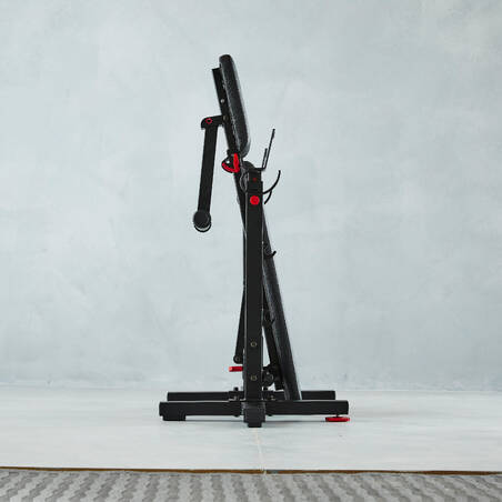 Tiltable and foldable weight bench with adjustable pegs