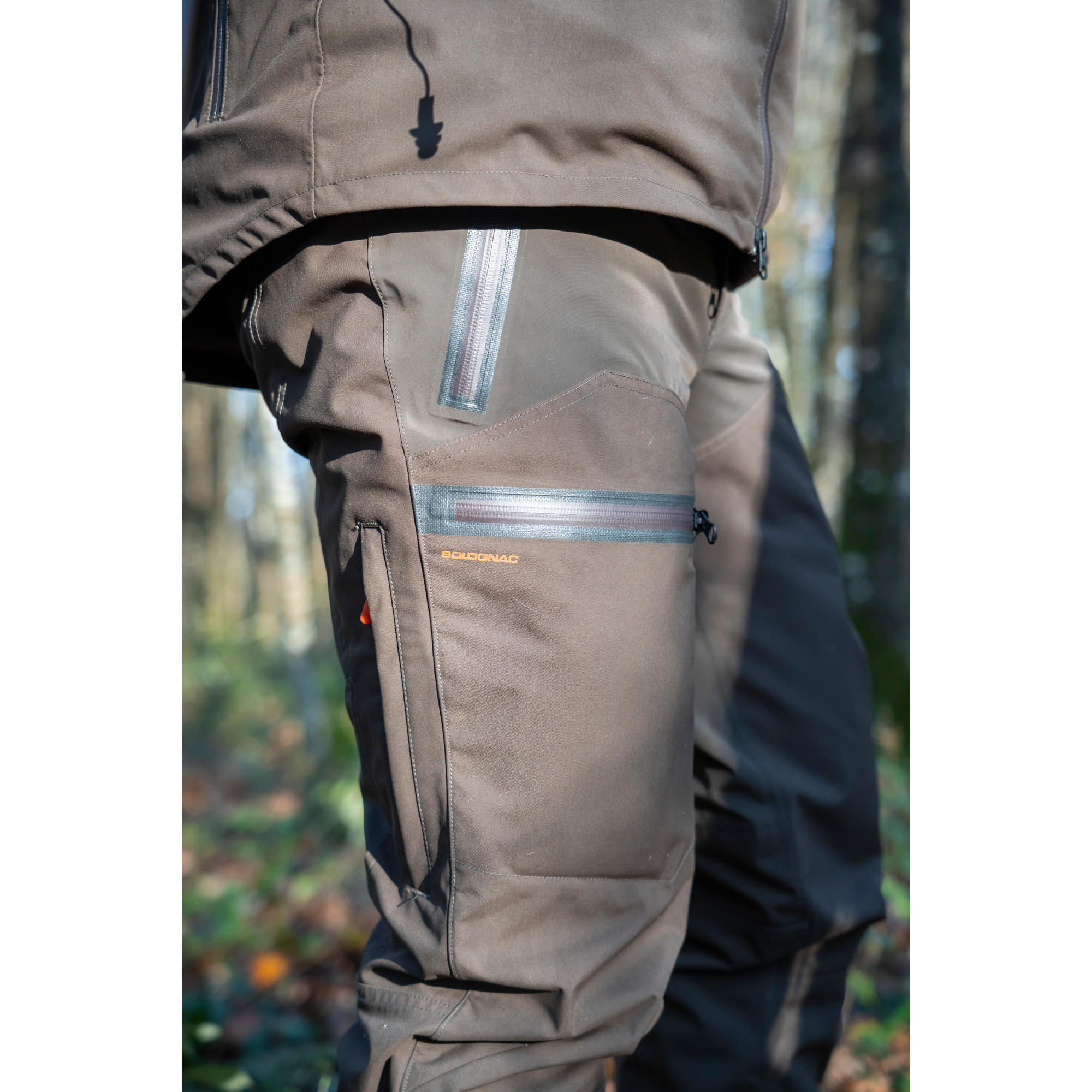 Waterproof hunting pants with brown reinforcement 900