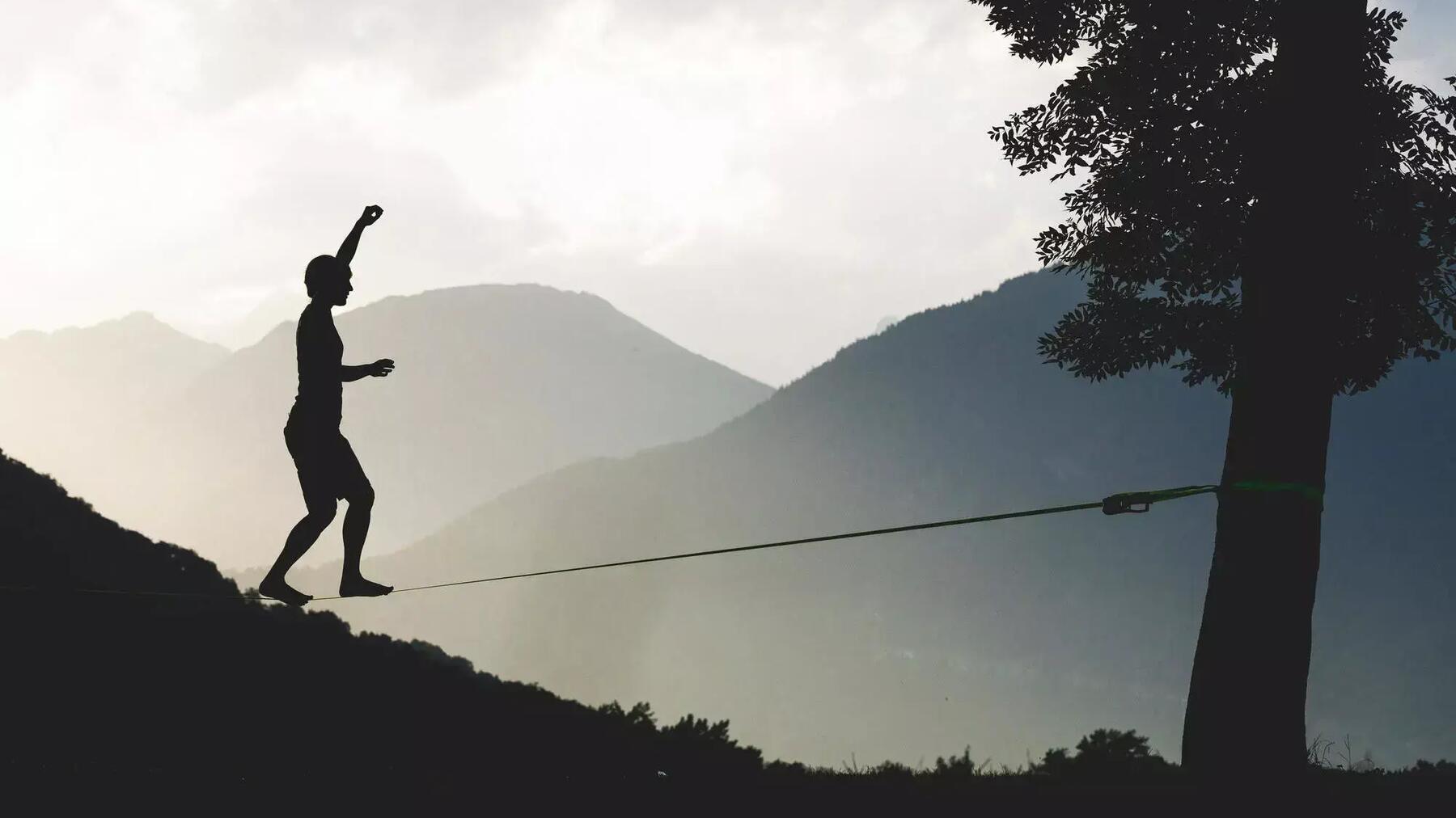 Slackline verbessert Balance und Körperspannung