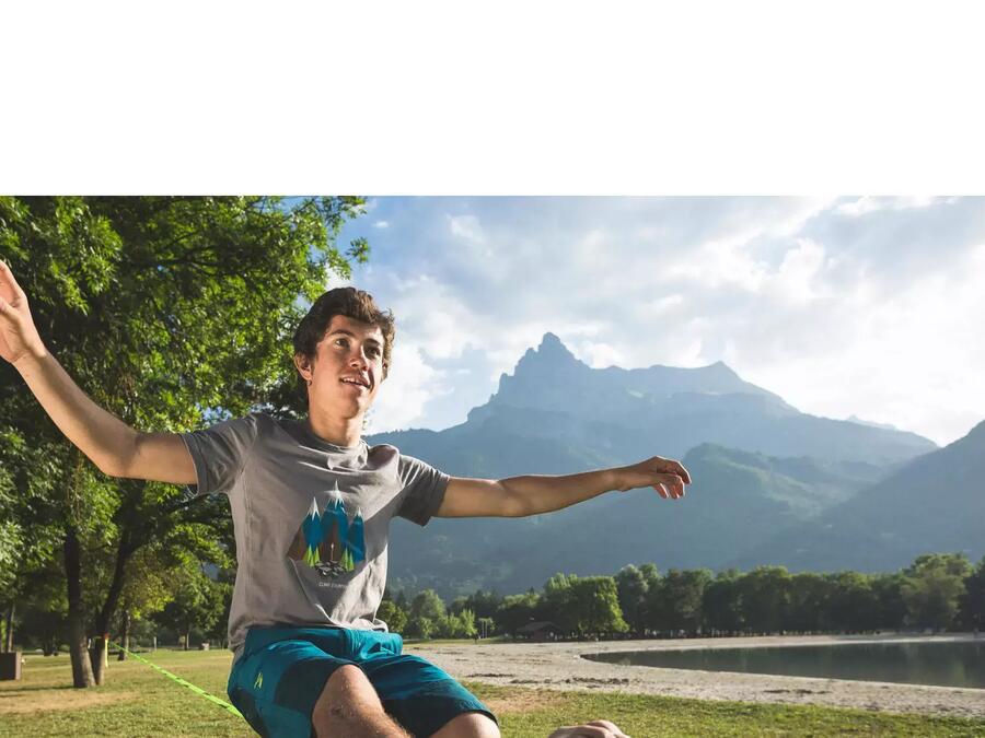 Slackline: fun en concentratie om aan je evenwicht te werken.