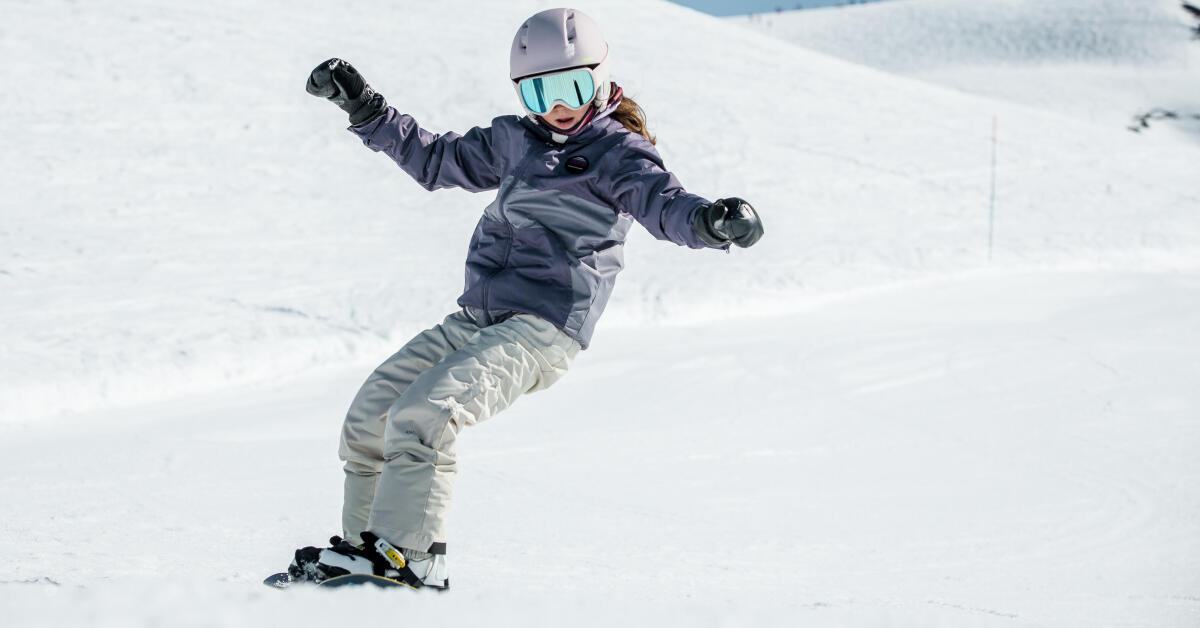 At what age can a child take their first snowboard lesson? - Wedze