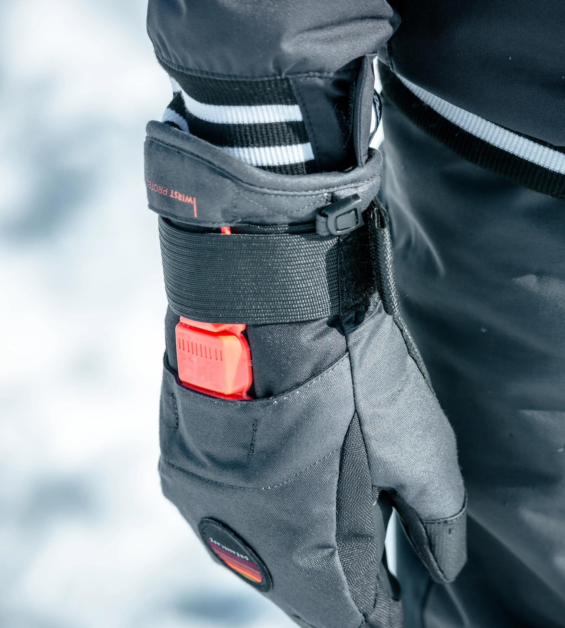 best snowboard gloves with wrist protection