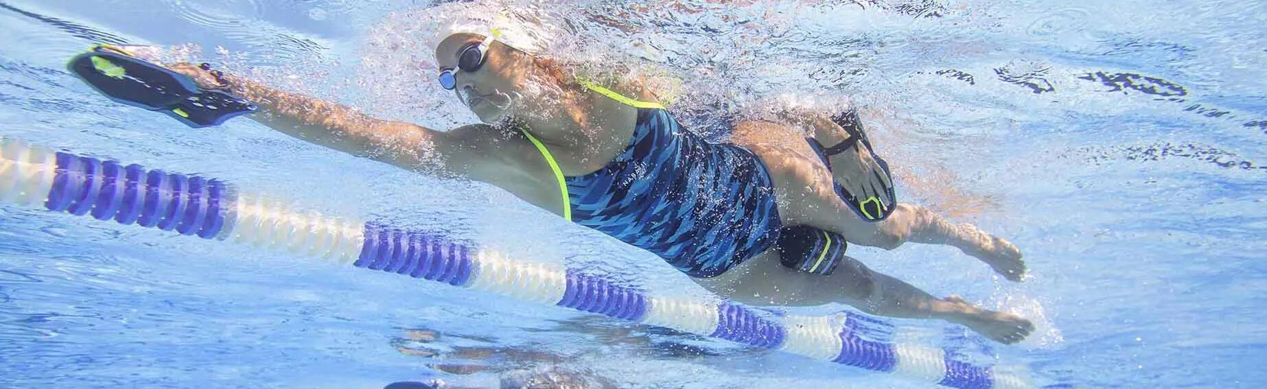 Entraînement de natation : technique et propulsion des jambes