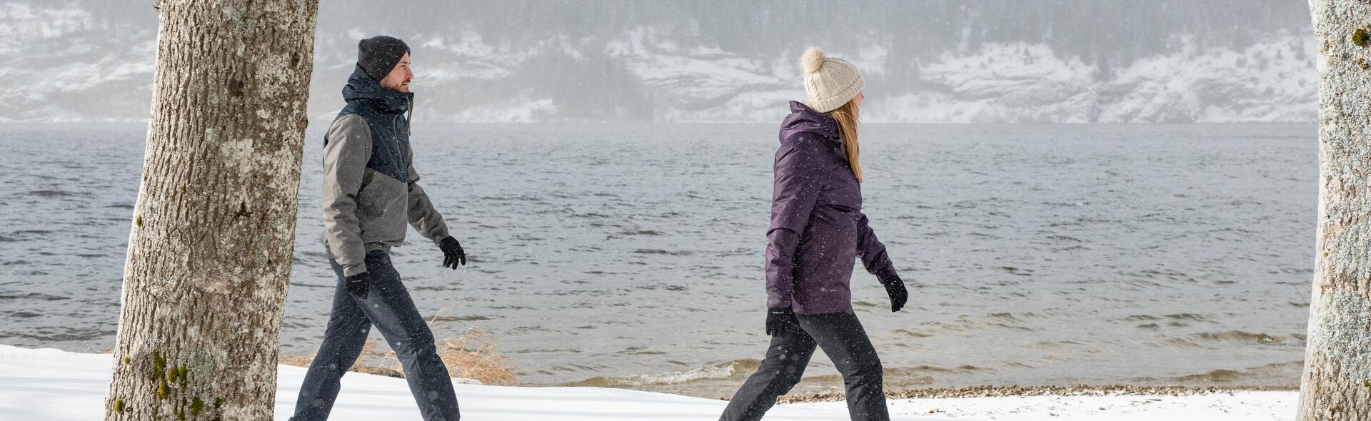 HIKING ON SNOW: BOOTS OR SHOES?