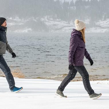 Choisir entre bottes et chaussures pour la randonnée sur neige : les conseils decathlon