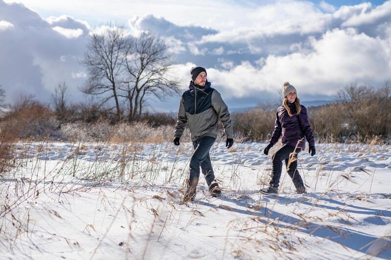 Wandelen in de sneeuw: met schoenen of met laarzen?