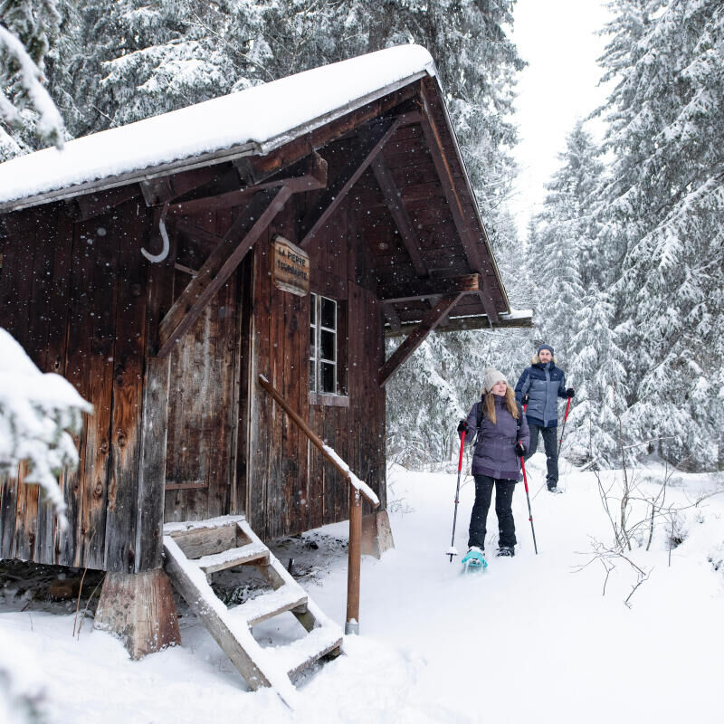 WINTER HIKING: CHOOSE THE RIGHT OUTFIT