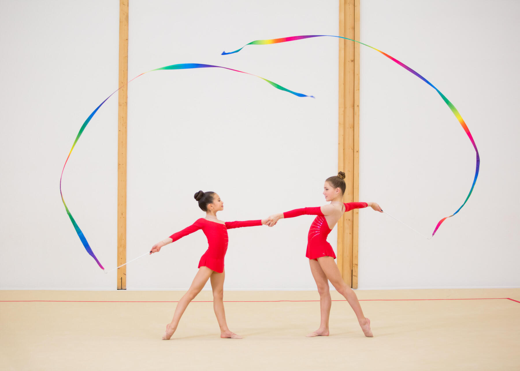 GLI ELEMENTI TECNICI SPECIFICI DI ATTREZZO DELLA GINNASTICA RITMICA