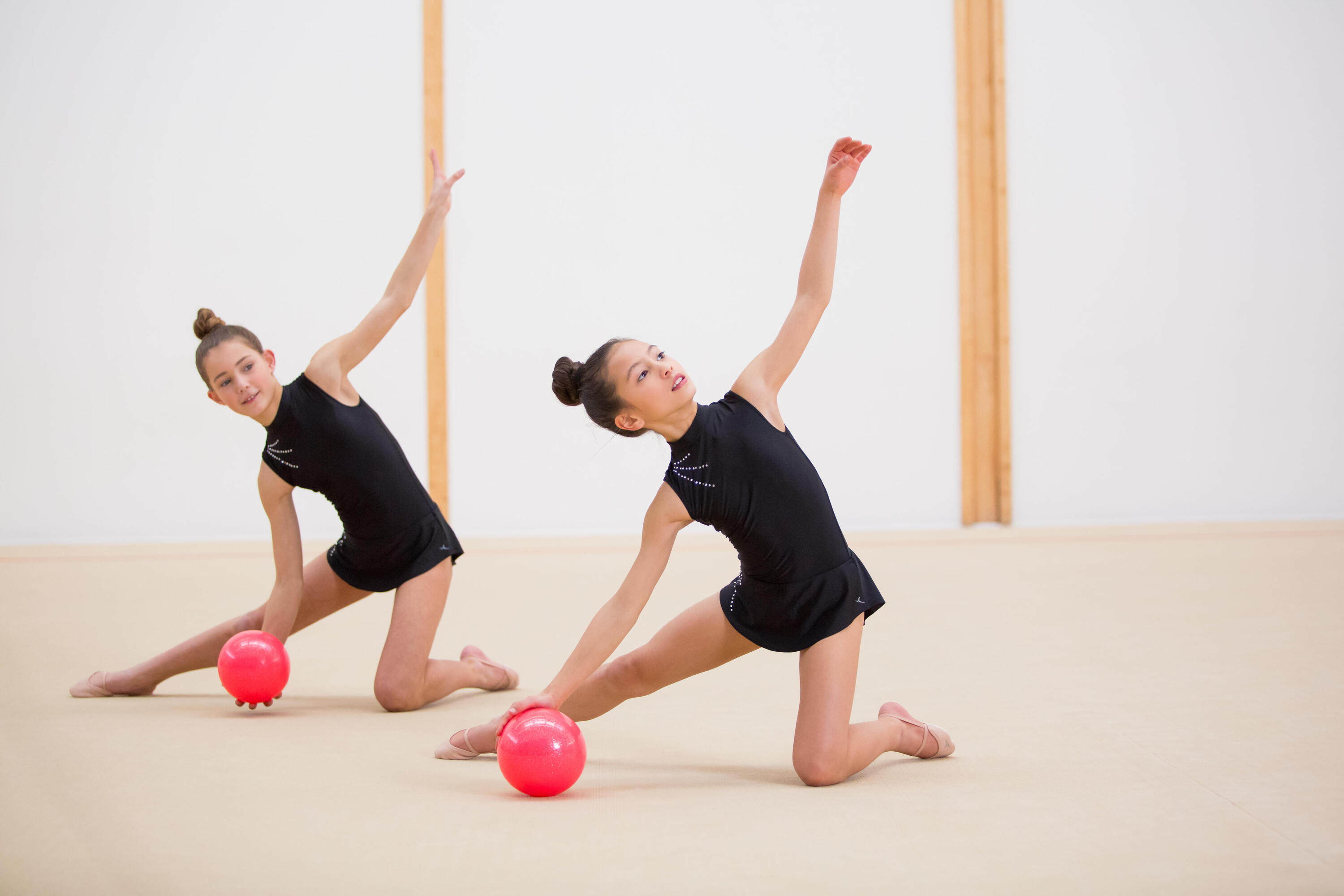 Kids’ Rhythmic Gymnastics Ball 16.5 cm - Pink 6/9