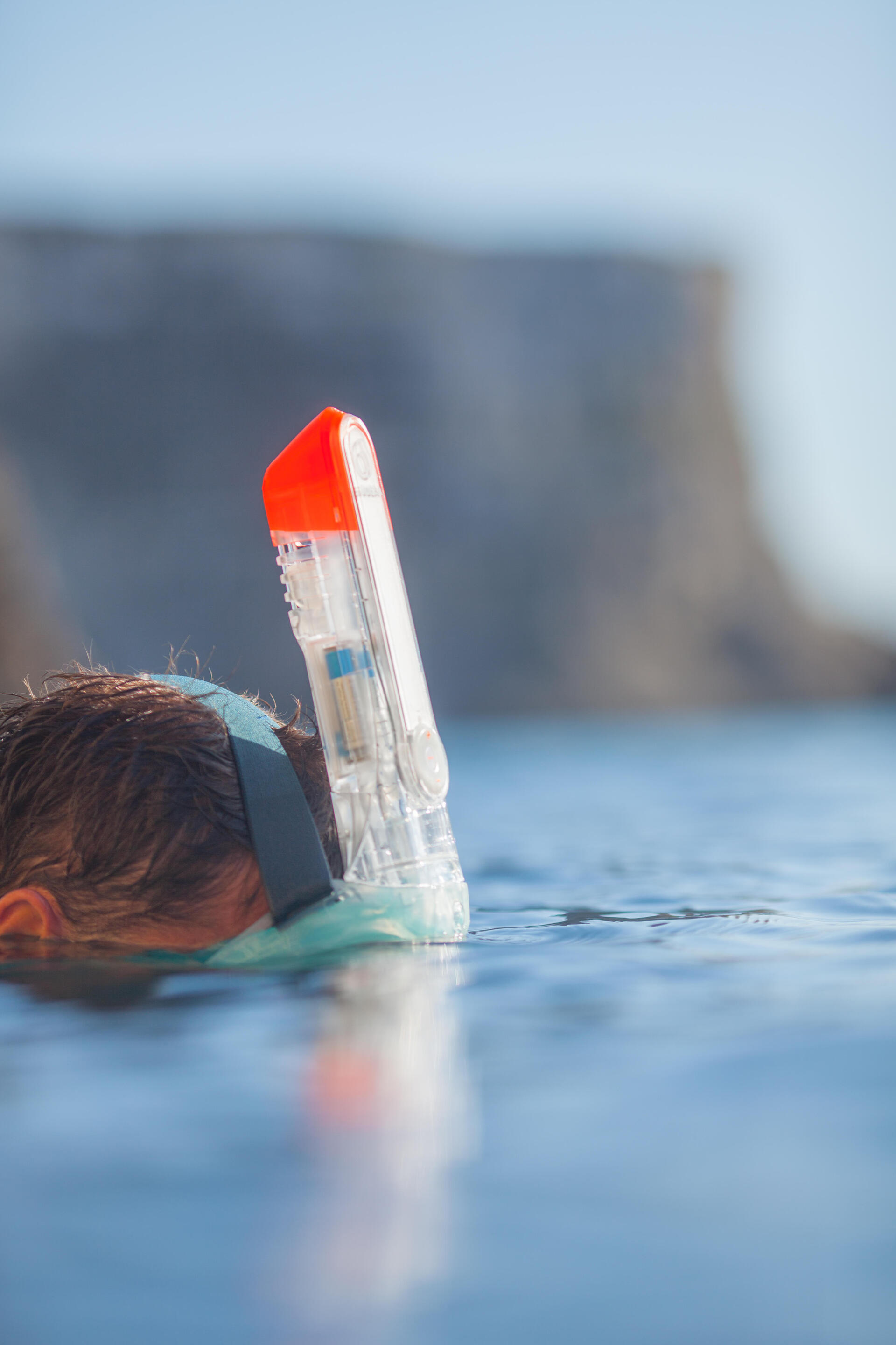 Inventer un moyen de parler dans l’eau 