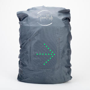 Protector para mochila con freno automático e intermitentes
