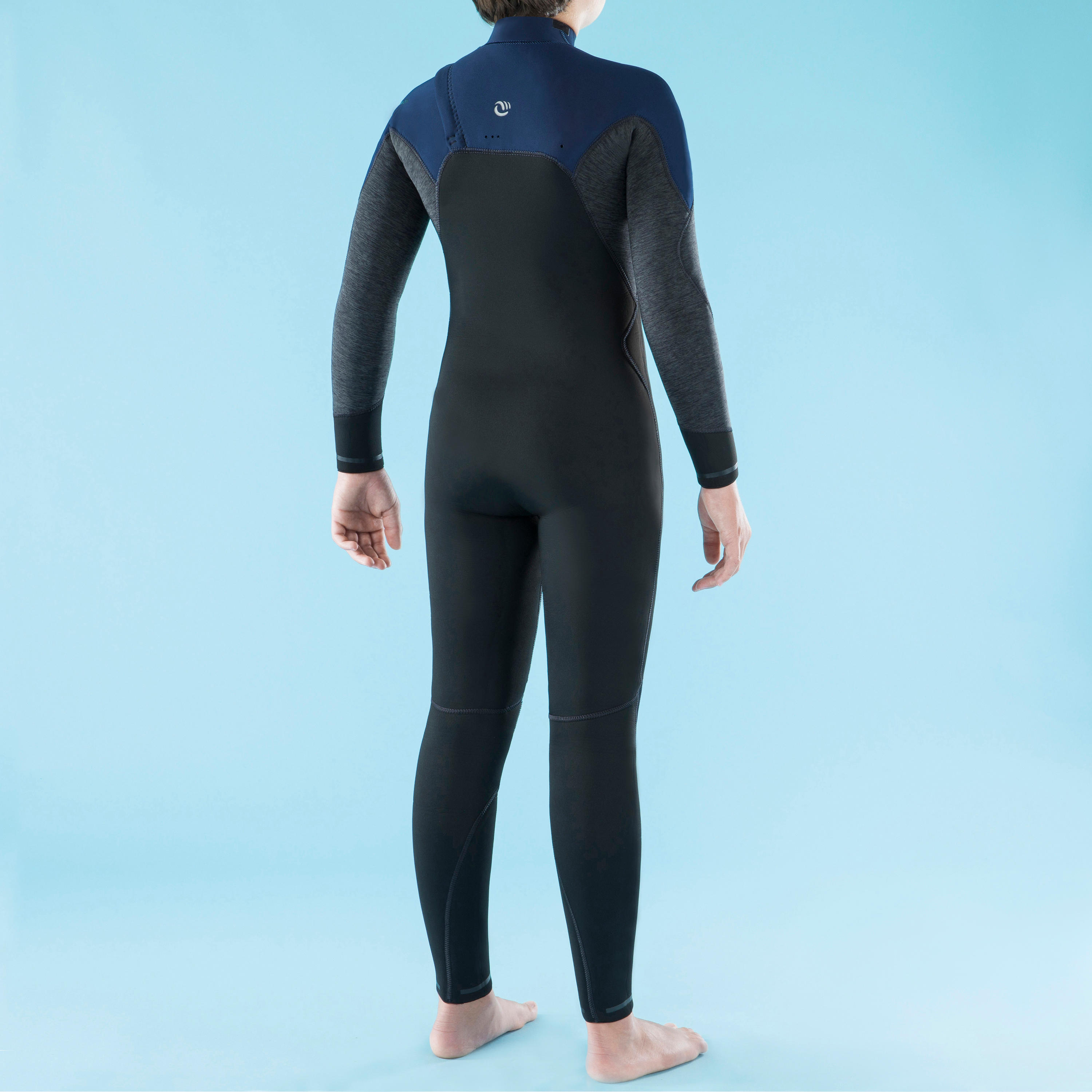 DECATHLON Detská celotelová kombinéza 900 z neoprénu hrúbky 4 a 3 mm 8-9 r (131-140 cm) · záber 5