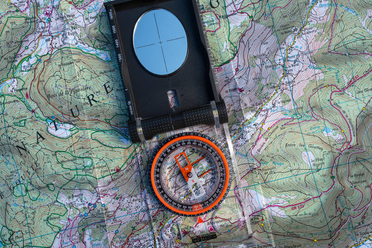 EXPLORER 900 SIGHTING COMPASS IN DEGREES AND MILS