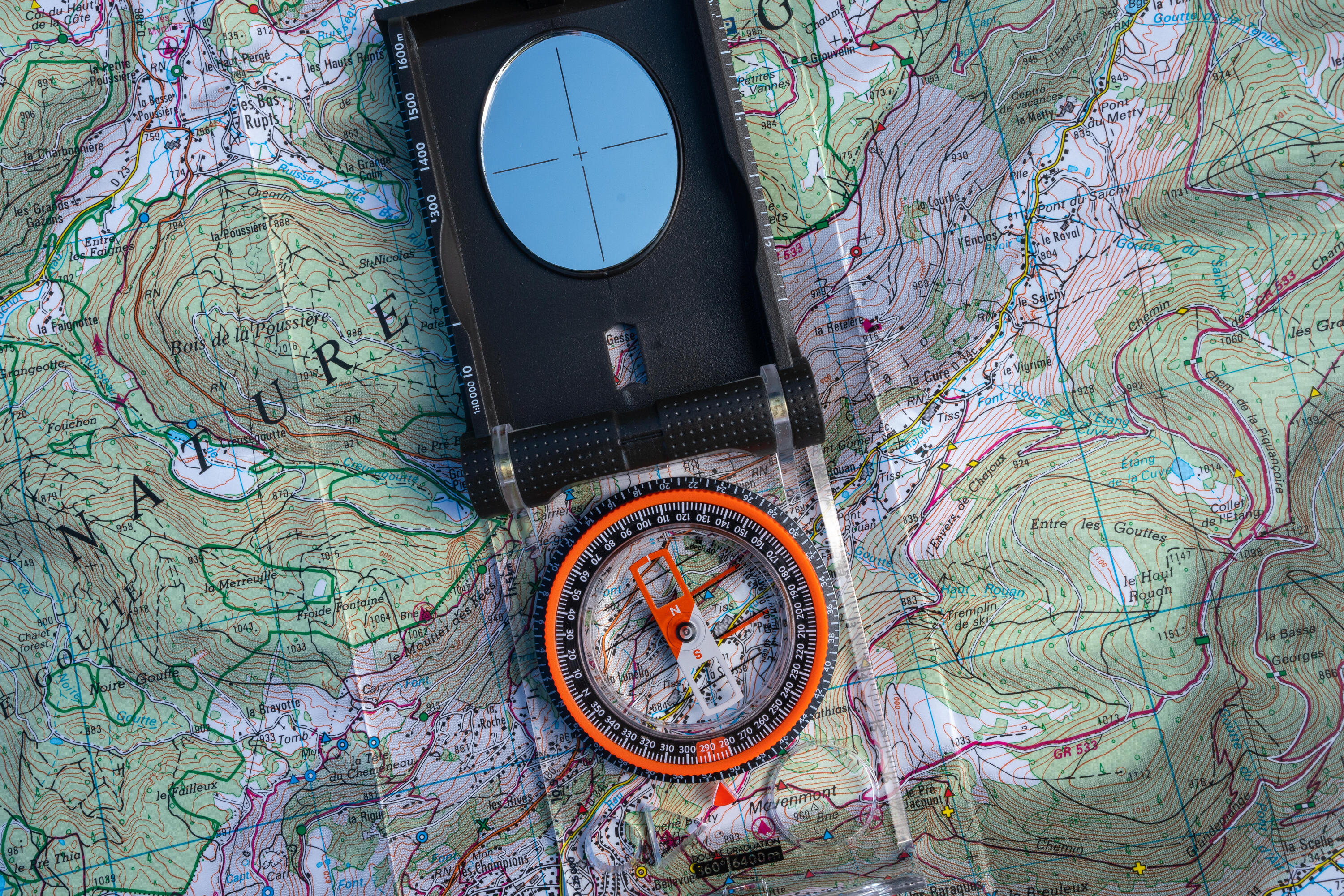 EXPLORER 900 SIGHTING COMPASS IN DEGREES AND MILS 2/8