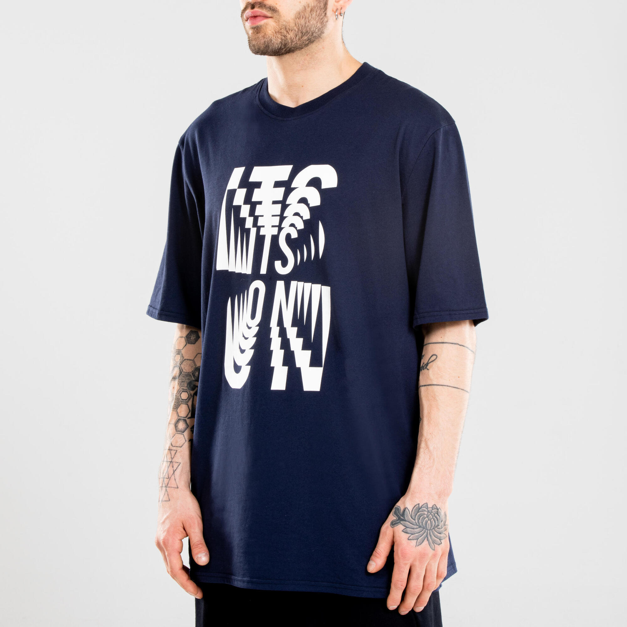 Men's oversized navy blue urban dance T-shirt with graphics