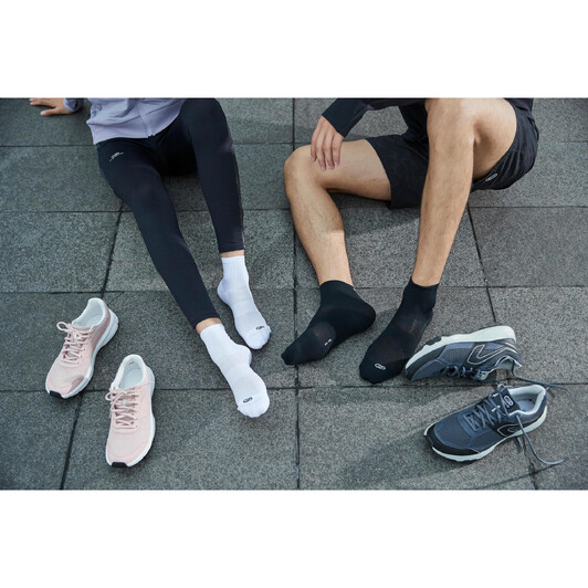 НОСКИ ДЛЯ БЕГА СРЕДНЕЙ ВЫСОТЫ COMFORT 2 ПАРЫ ЧЕРНЫЕ БЕЛЫЕ