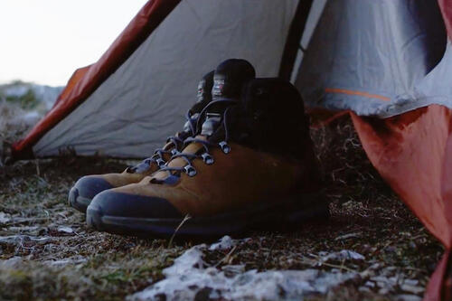 Come prendersi cura correttamente delle scarpe da trekking in cuoio