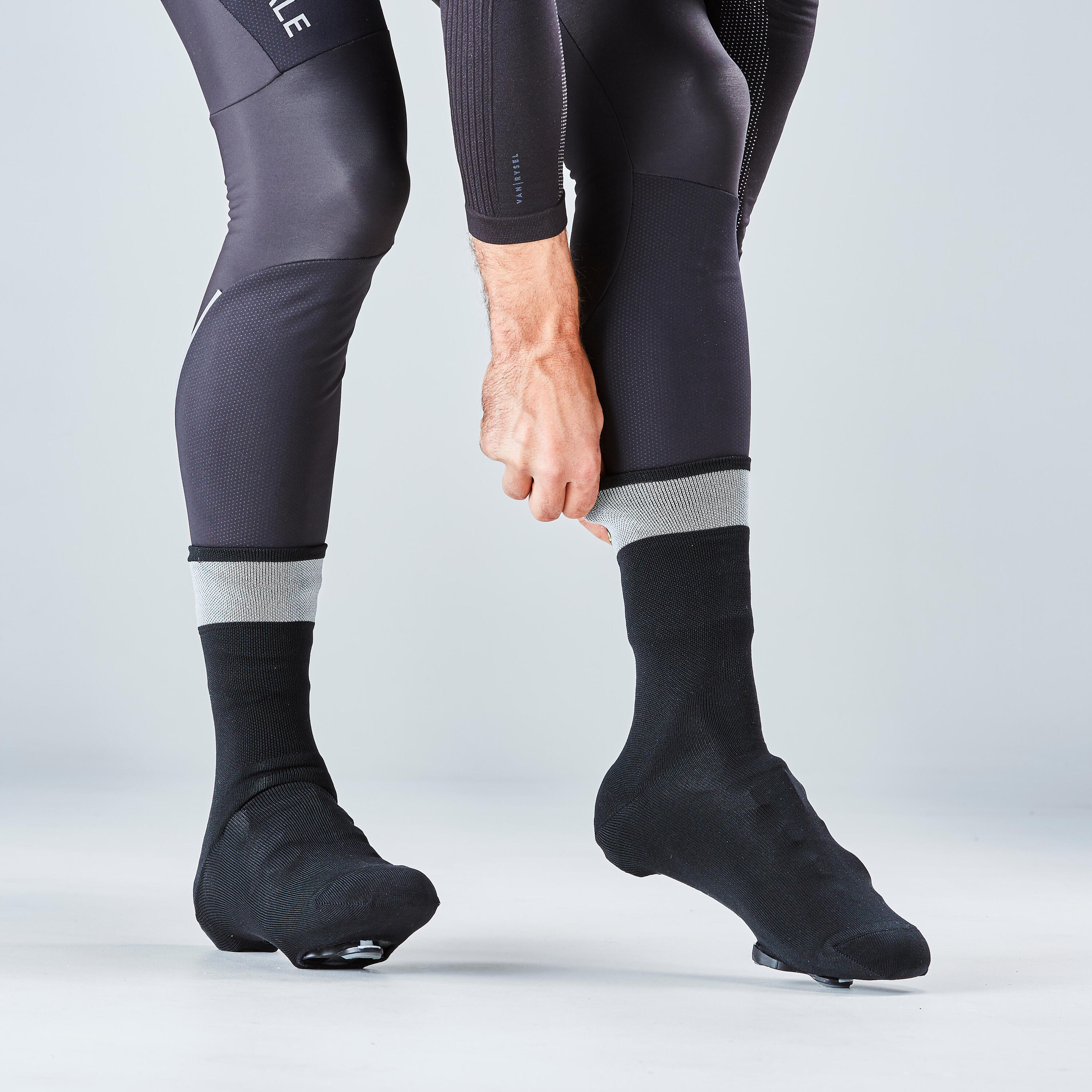 Knitted Cycling Overshoes - Black 2/8
