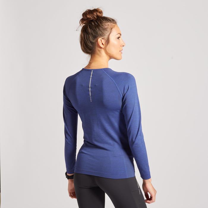 TEE SHIRT RUNNING MANCHES LONGUES FEMME RESPIRANT KIPRUN SKINCARE LIGHT BLEU KIPRUN Decathlon