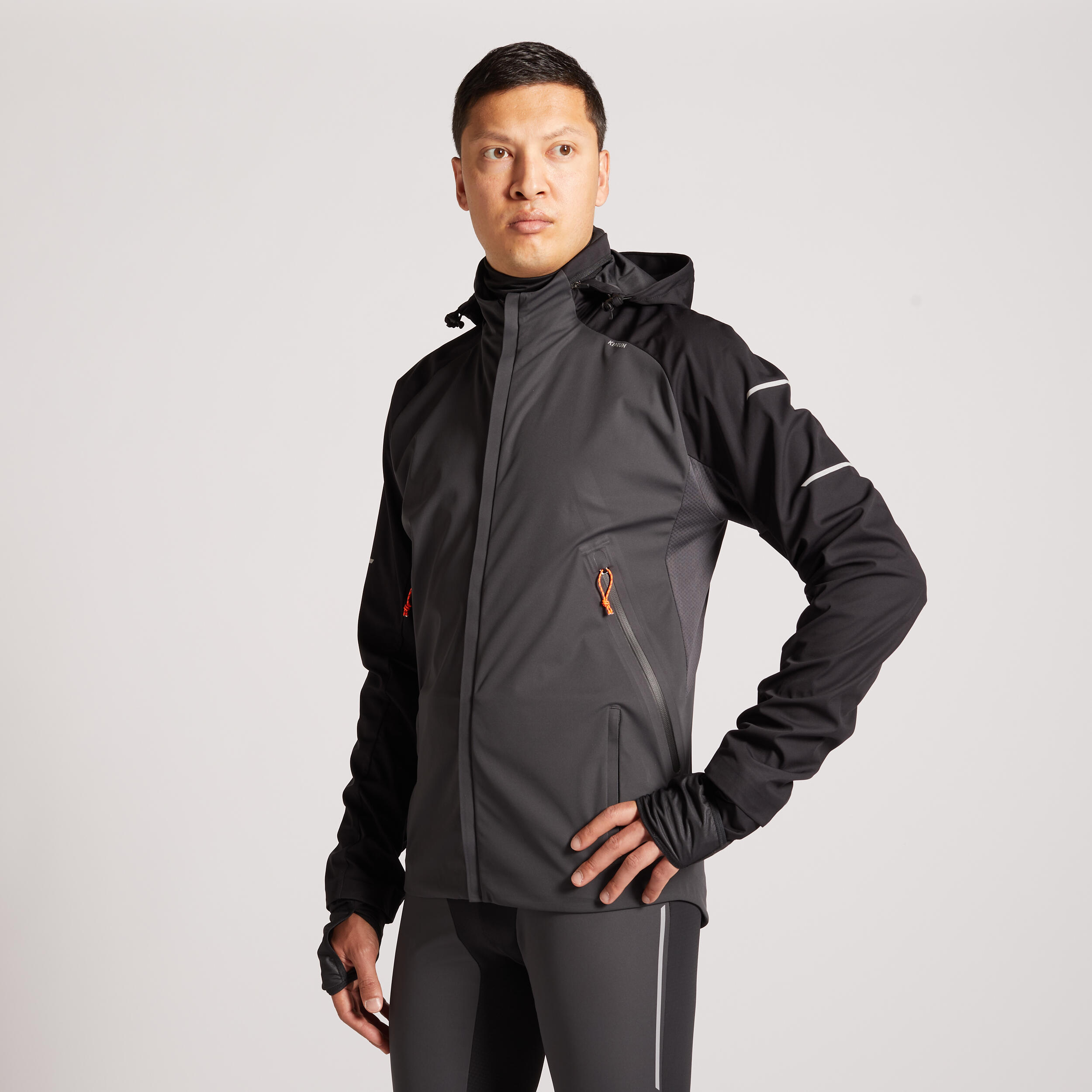 KIPRUN WARM REGUL MEN'S RUNNING WINDBREAKER WATERPROOF GREY BLACK 2/25