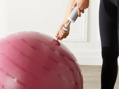Découvrez le yoga prénatal avec Bernadette de Gasquet Découvrez le yoga prénatal avec Bernadette de Gasquet