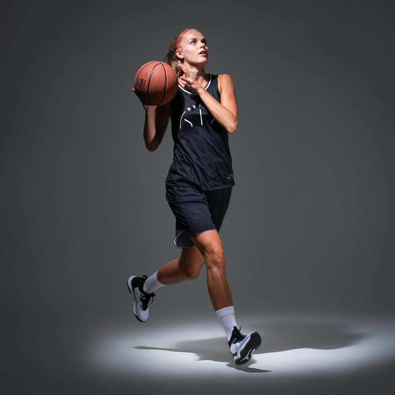 Camiseta de Baloncesto Reversible T500R Mujer Negro y Gris