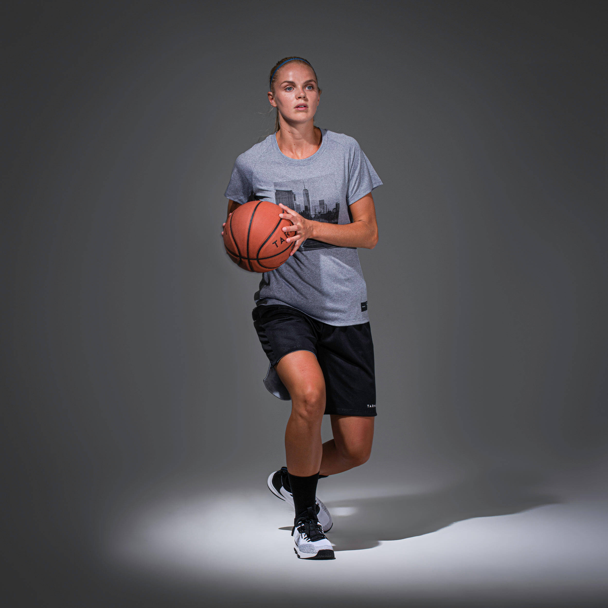 Women Basketball T shirt TS500 Dark Grey -  2