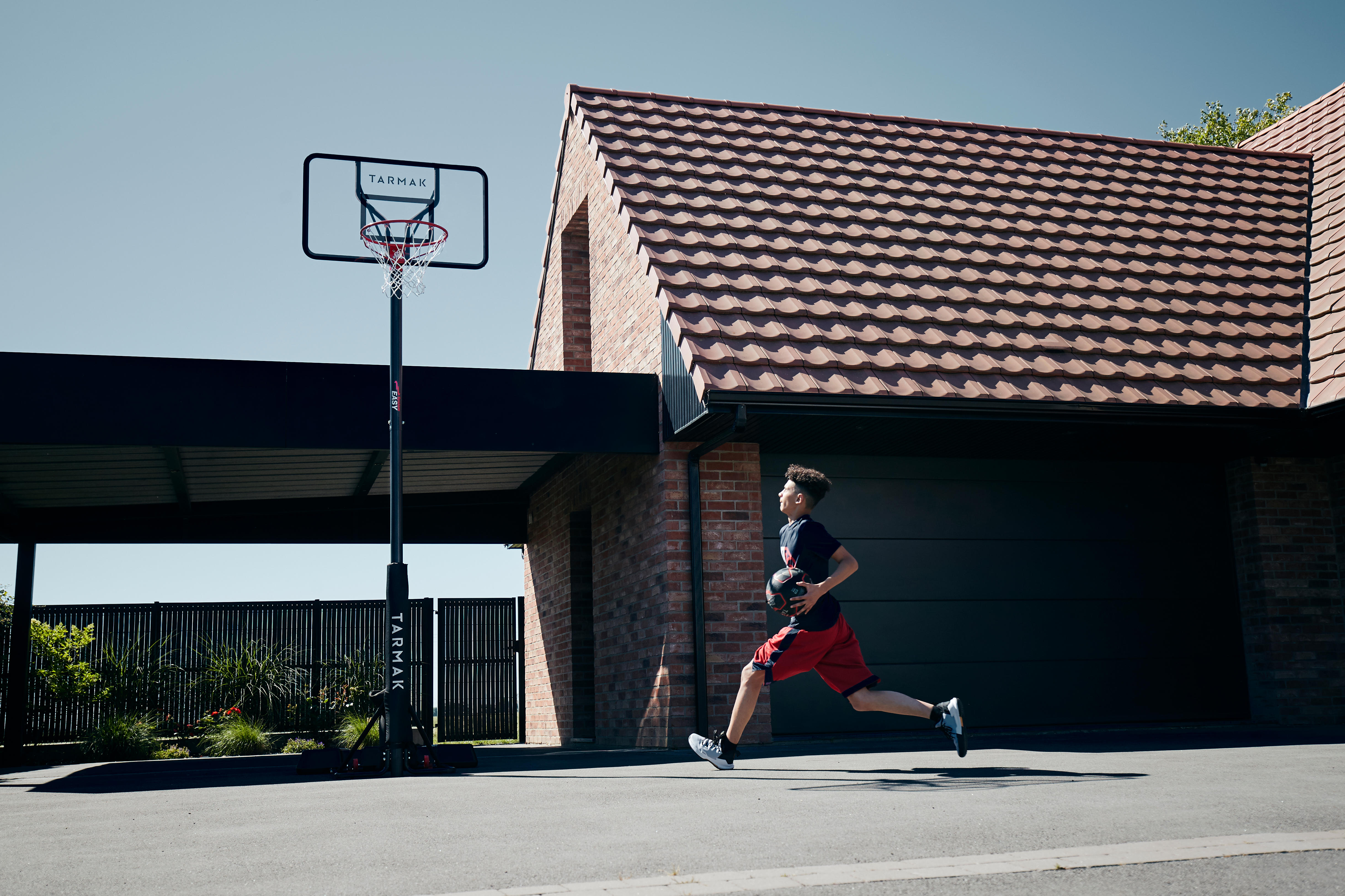 Basketball Hoop with Adjustable Fold Stand – B 100 Easy - TARMAK