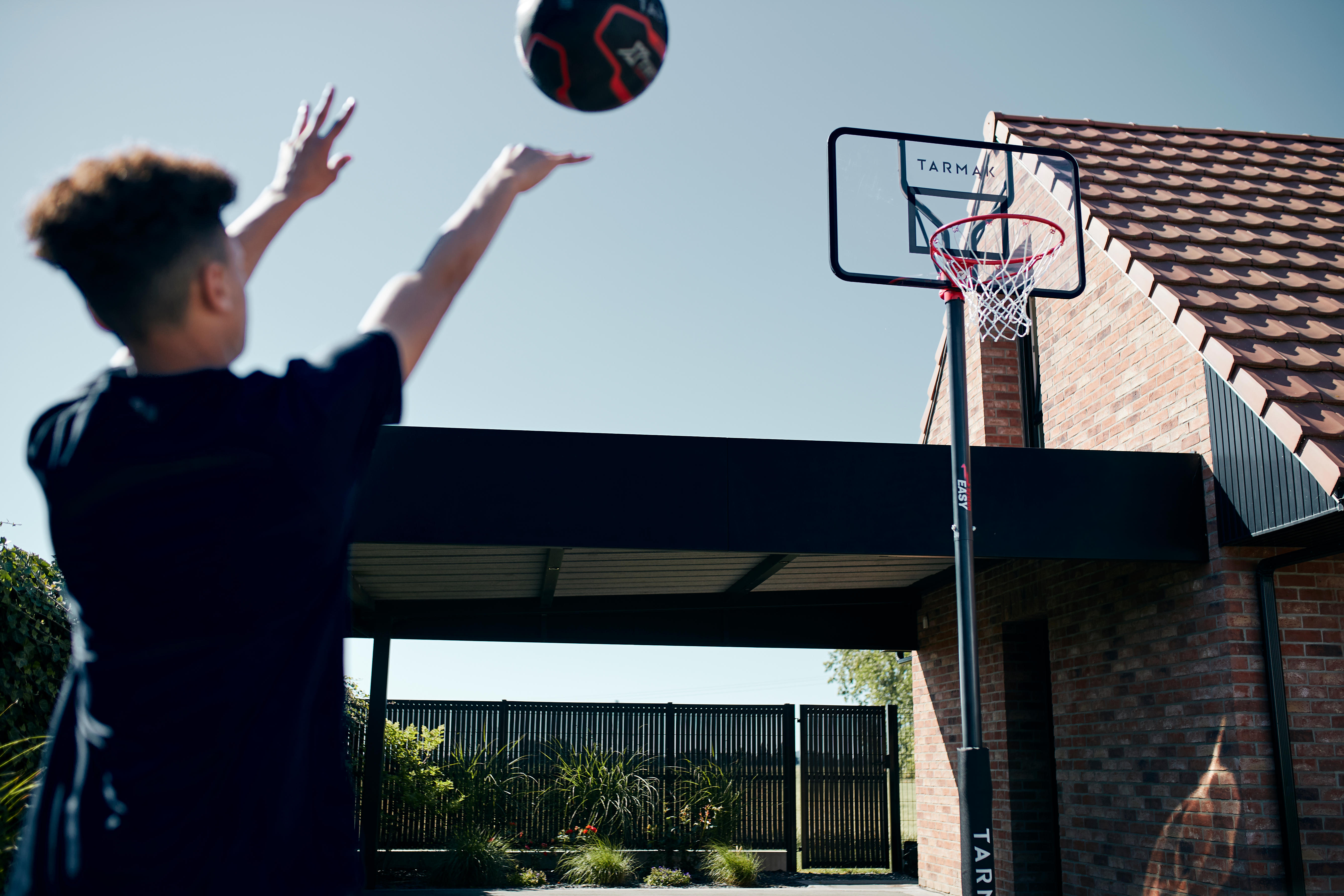 Basketball Hoop with Adjustable Fold Stand - B 100 Easy PC Black - TARMAK