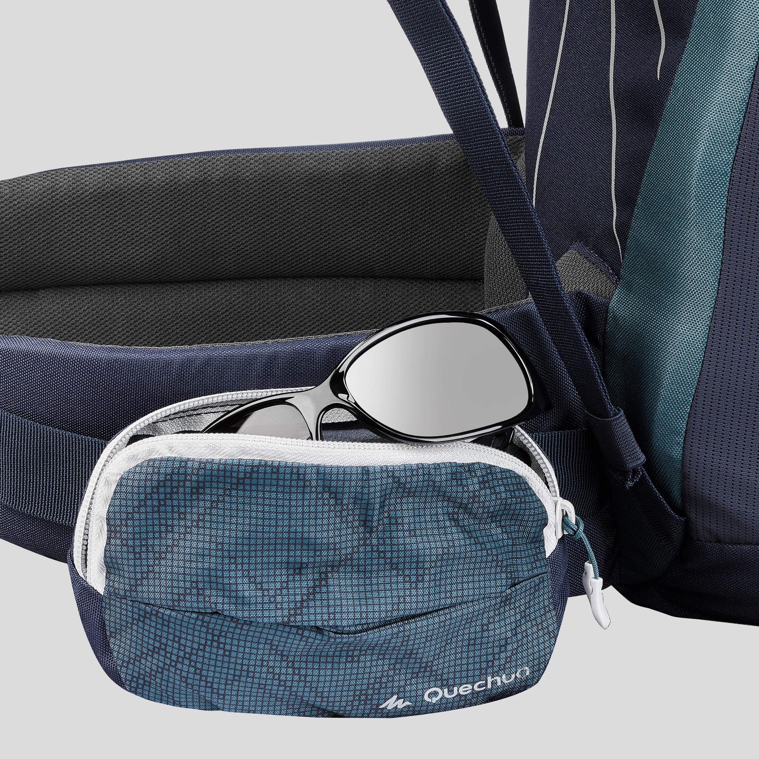 Maleta de montaña y trekking, Quechua, 40 Litros, hombre, Gris Tormenta -  Decathlon
