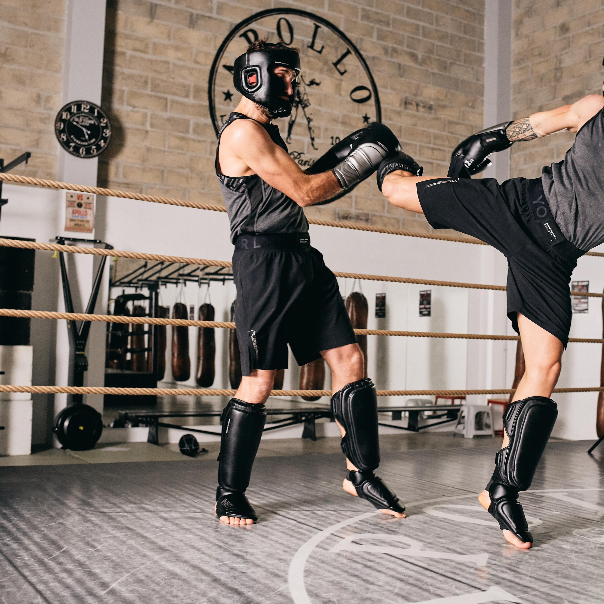 Kickboxing Gloves - Black