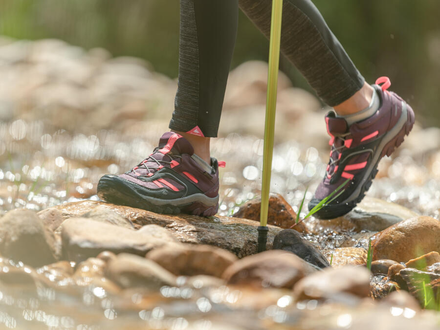 How to choose junior hiking footwear? 