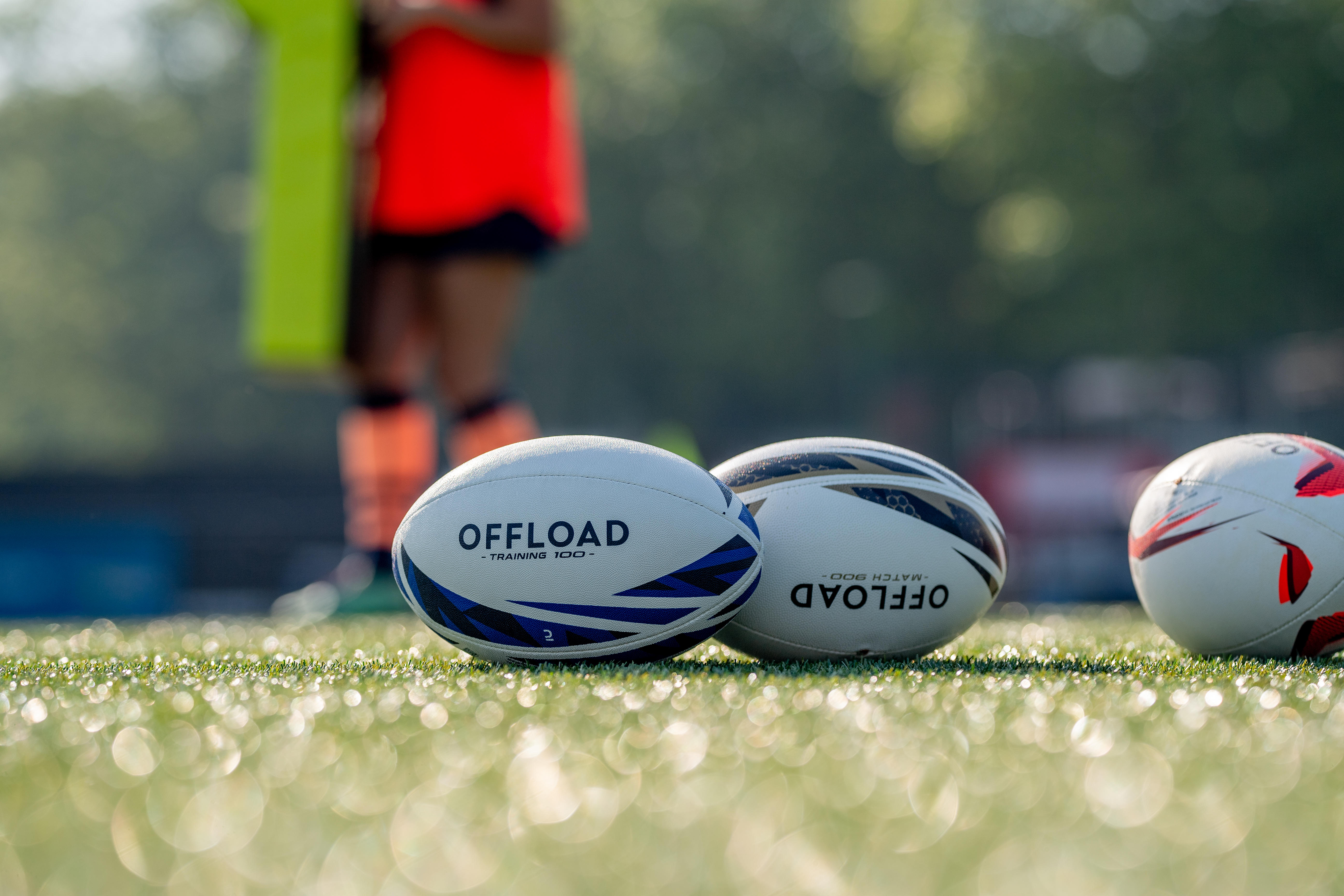 R100 rugby training ball size 5 - OFFLOAD
