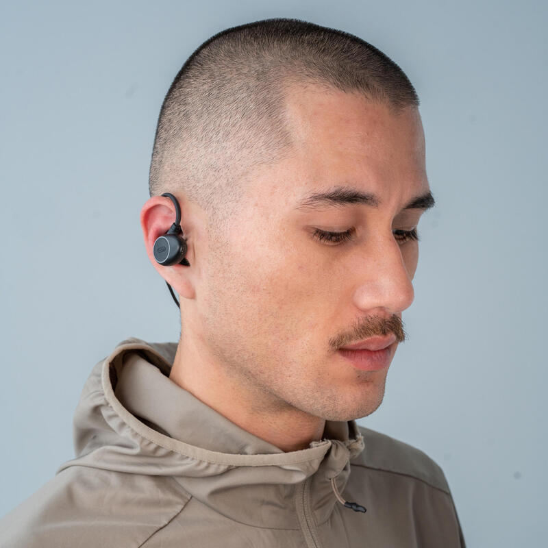 Bezdrátová běžecká sluchátka 900 Bluetooth černá